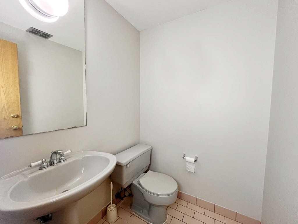 4131 Bow Trail Sw, Calgary, AB