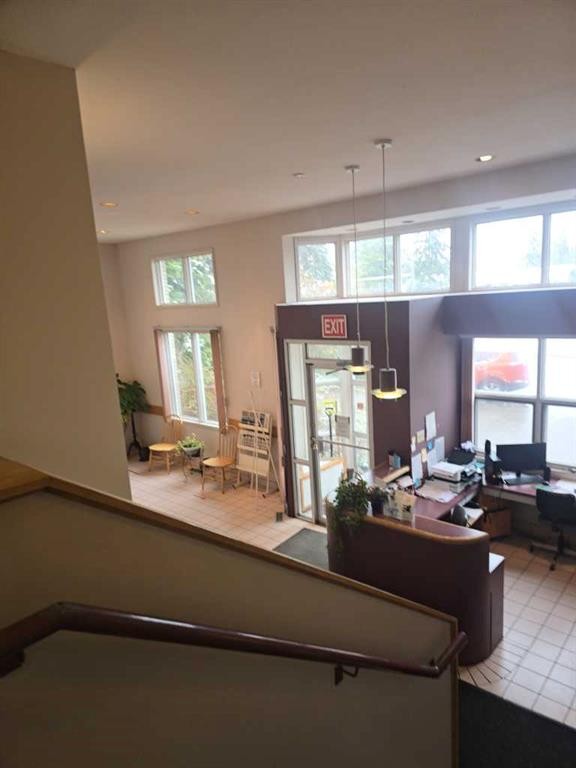 4131 Bow Trail Sw, Calgary, AB
