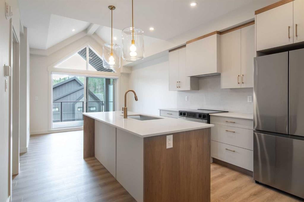 402-10 Cascade Ridge, Canmore, AB