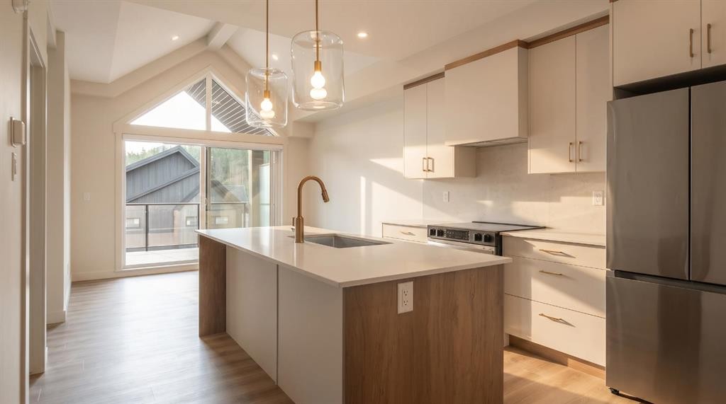 402-10 Cascade Ridge, Canmore, AB
