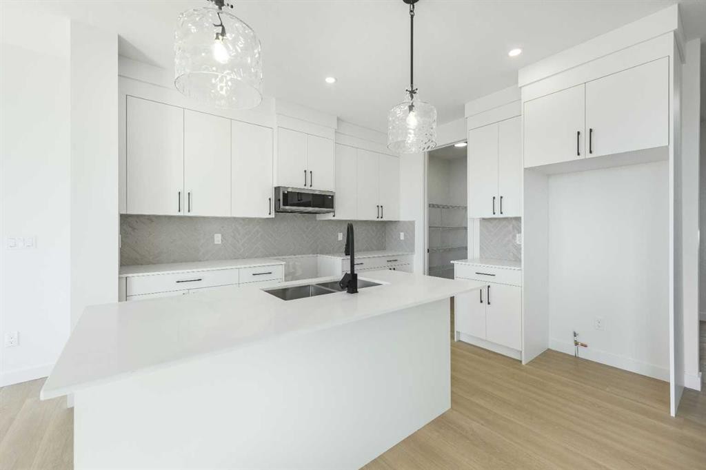 96 Heritage Manor, Cochrane, AB