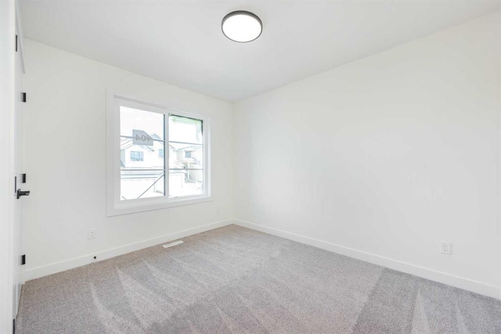96 Heritage Manor, Cochrane, AB