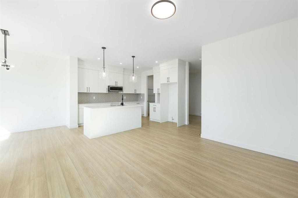 96 Heritage Manor, Cochrane, AB