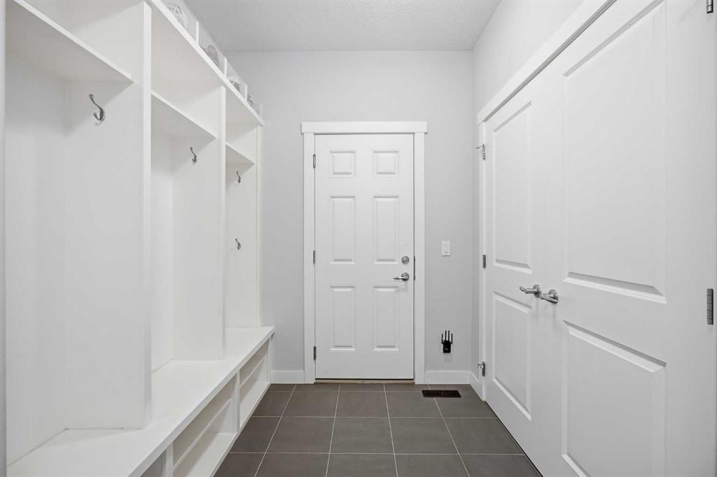 452 Evansglen Drive Nw, Calgary, AB