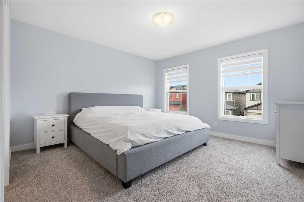 452 Evansglen Drive Nw, Calgary, AB
