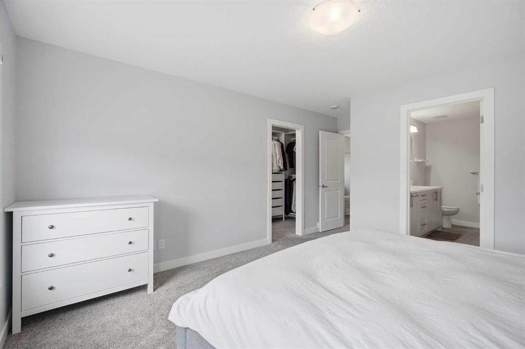 452 Evansglen Drive Nw, Calgary, AB