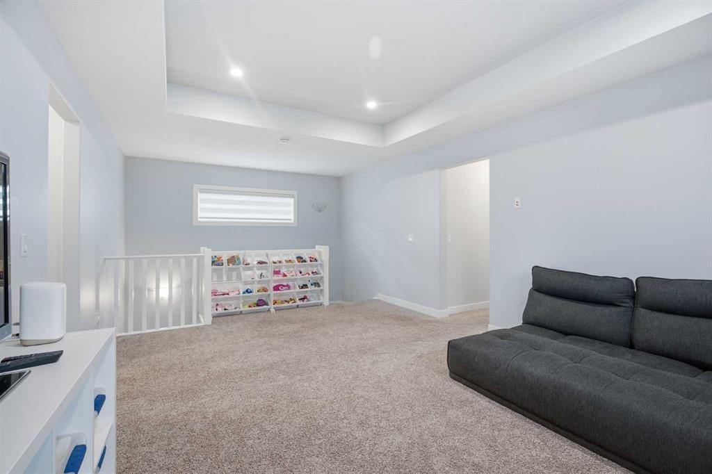 452 Evansglen Drive Nw, Calgary, AB