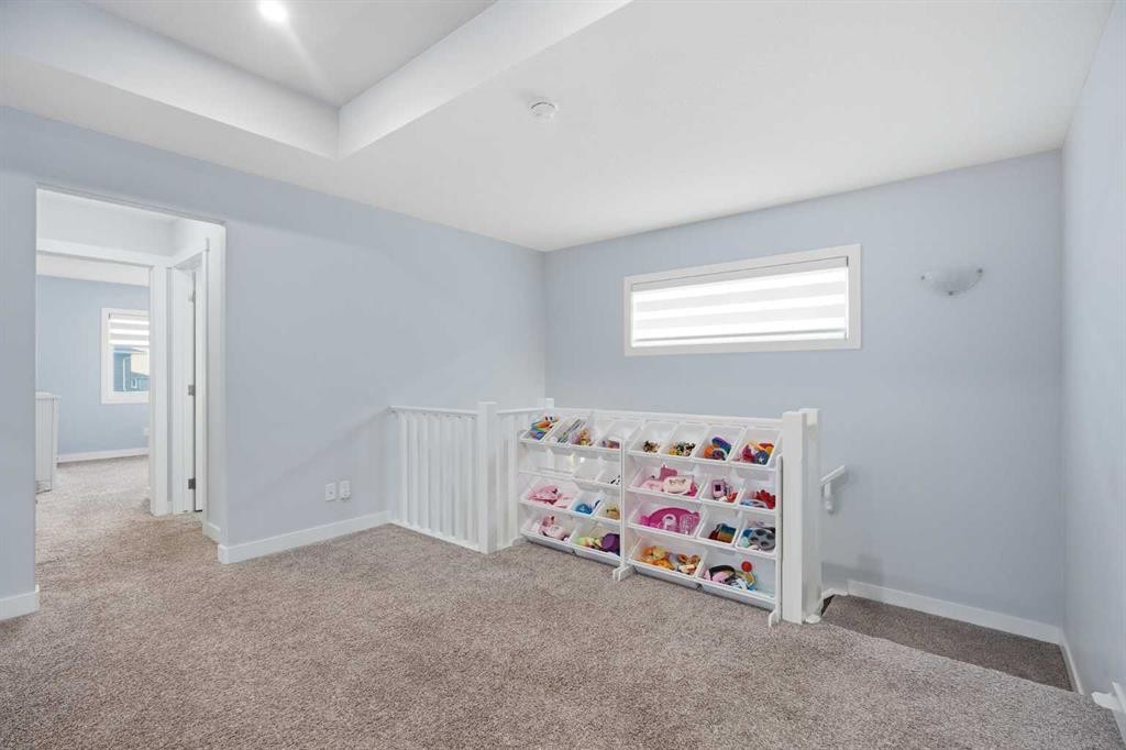 452 Evansglen Drive Nw, Calgary, AB