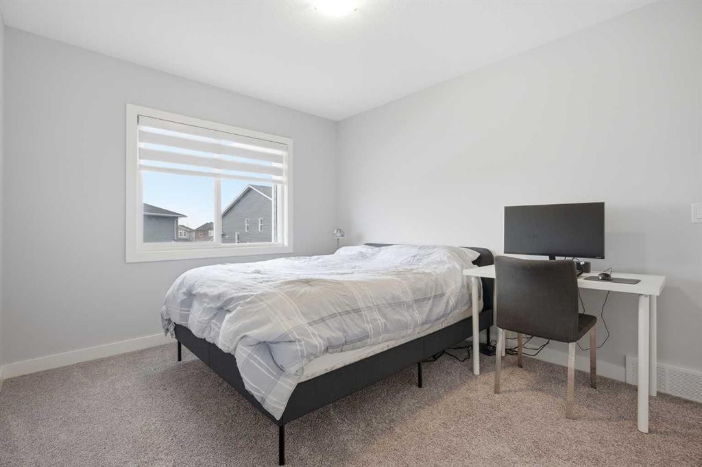 452 Evansglen Drive Nw, Calgary, AB