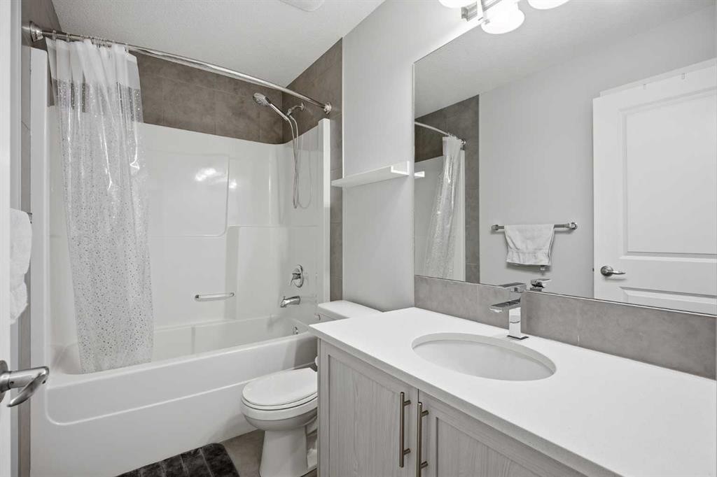 452 Evansglen Drive Nw, Calgary, AB