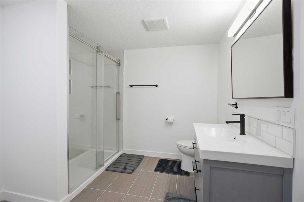 452 Evansglen Drive Nw, Calgary, AB