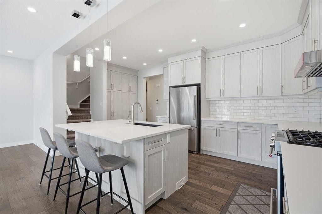 452 Evansglen Drive Nw, Calgary, AB