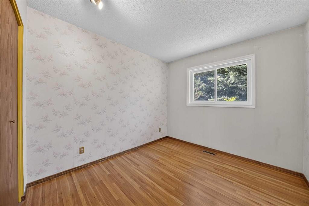 135 Huntcroft Way Ne, Calgary, AB