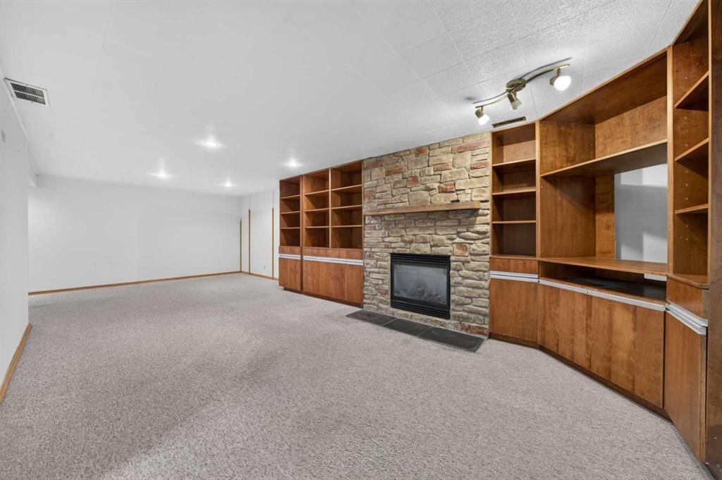 135 Huntcroft Way Ne, Calgary, AB