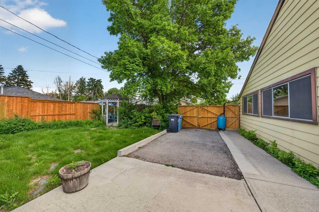 135 Huntcroft Way Ne, Calgary, AB