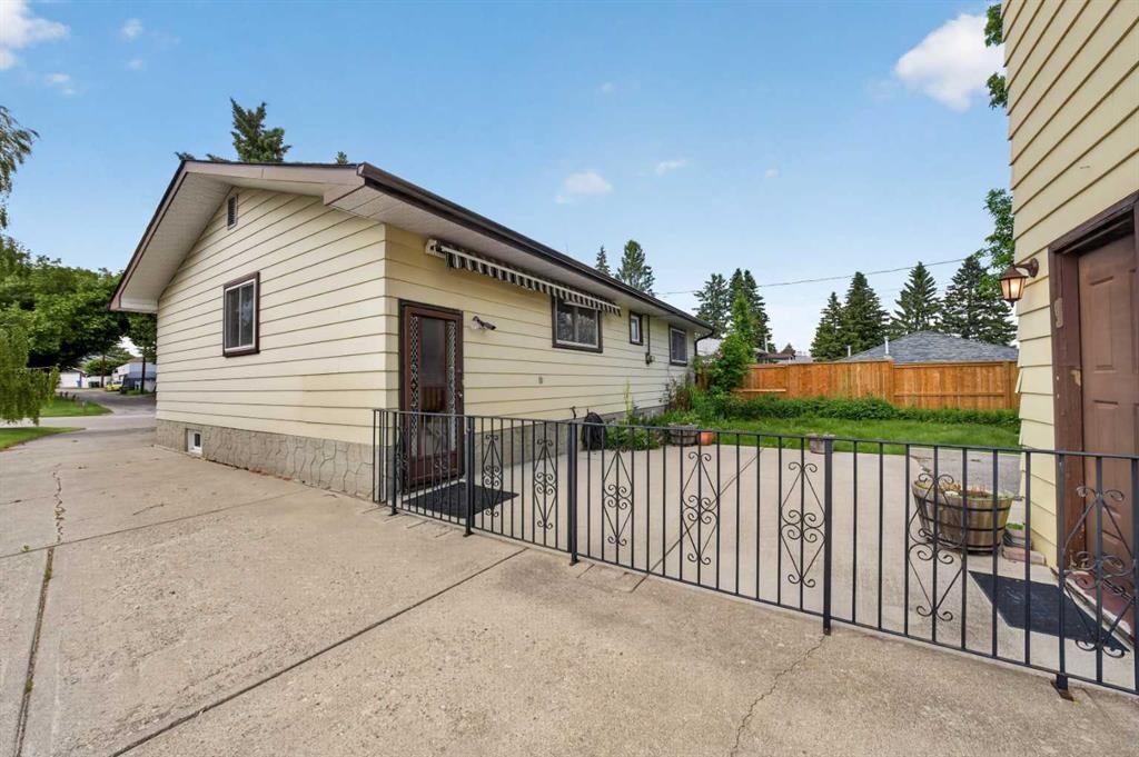 135 Huntcroft Way Ne, Calgary, AB