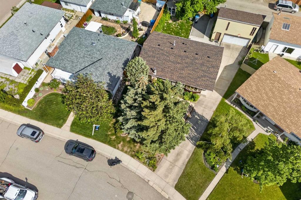 135 Huntcroft Way Ne, Calgary, AB