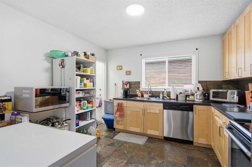 196 Gordon Drive Sw, Calgary, AB
