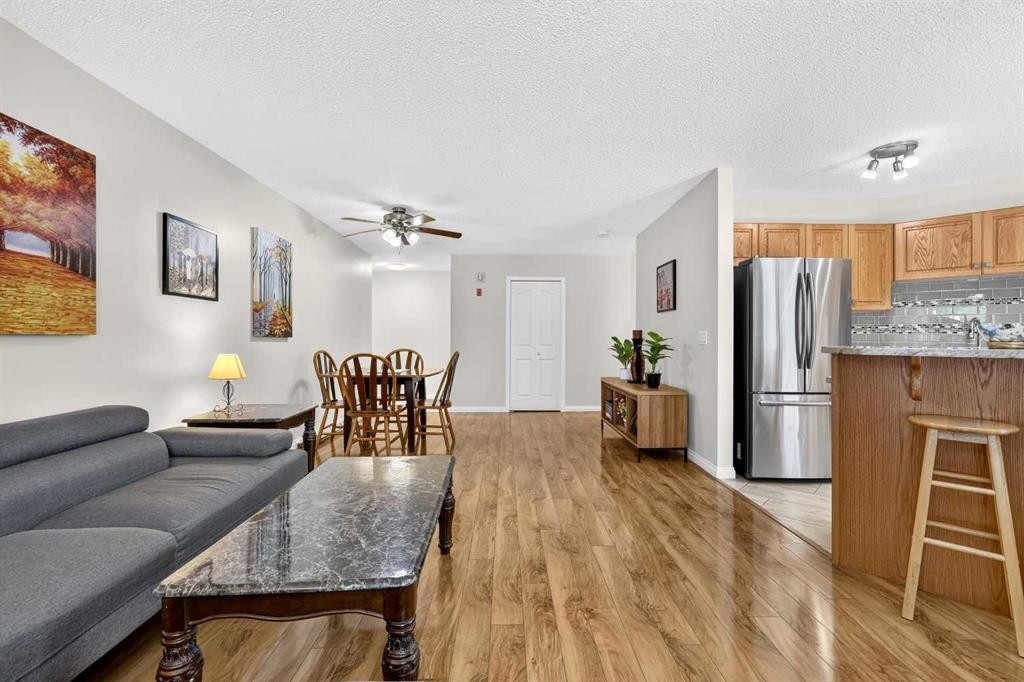 105-5105 Valleyview Park Se, Calgary, AB - Indoor