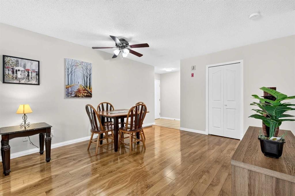 105-5105 Valleyview Park Se, Calgary, AB - Indoor Photo Showing Dining Room