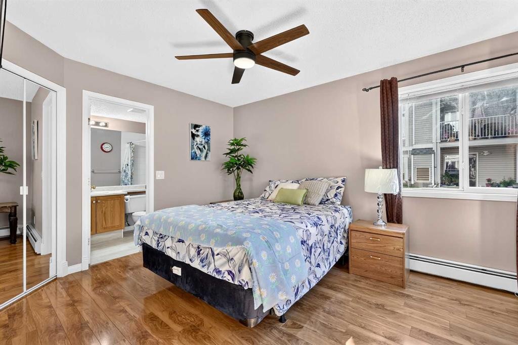 105-5105 Valleyview Park Se, Calgary, AB - Indoor Photo Showing Bedroom