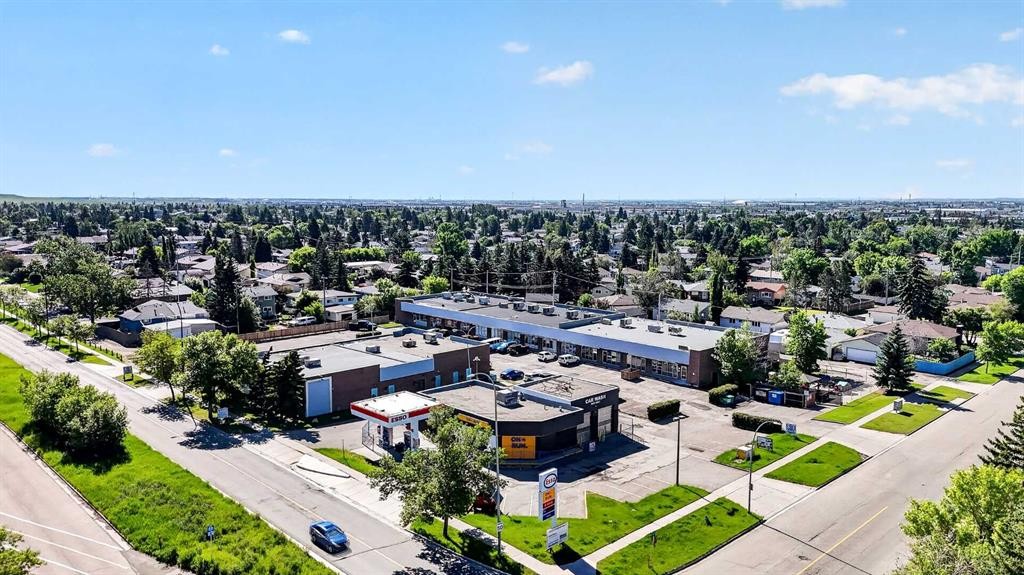 105-5105 Valleyview Park Se, Calgary, AB - Outdoor With View