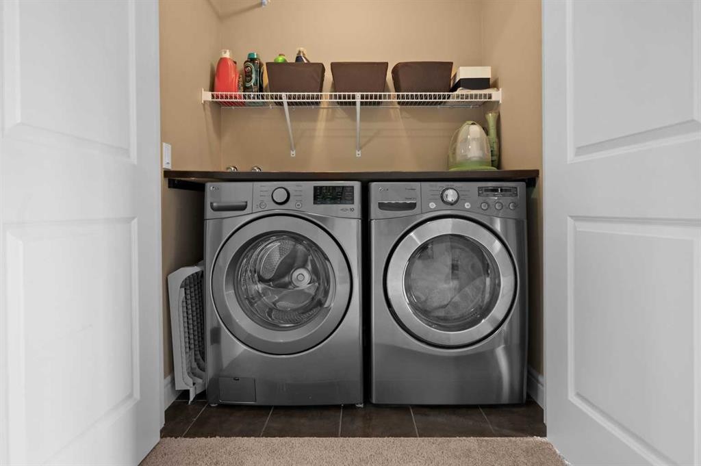 144 Silverado Skies Manor Sw, Calgary, AB - Indoor Photo Showing Laundry Room