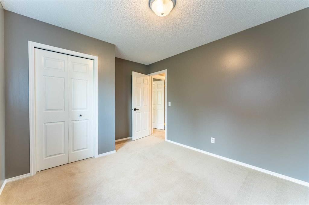 76 Cranfield Place Se, Calgary, AB