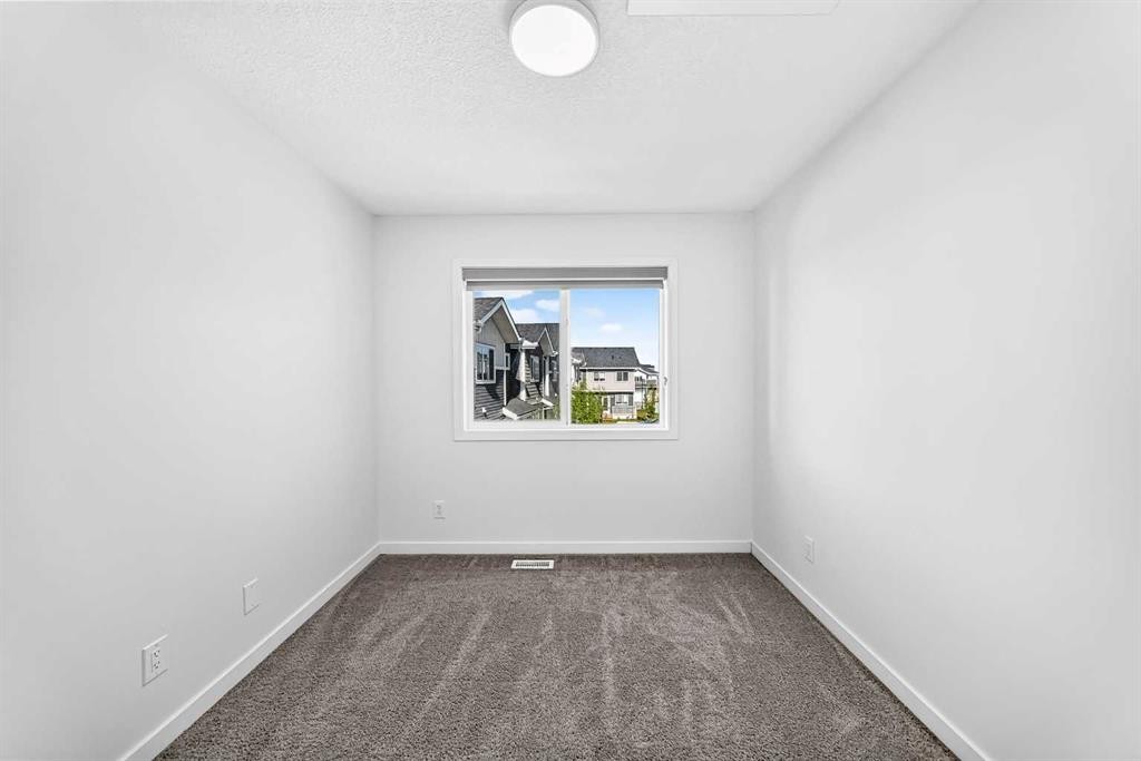 227-137 Red Embers Link Ne, Calgary, AB
