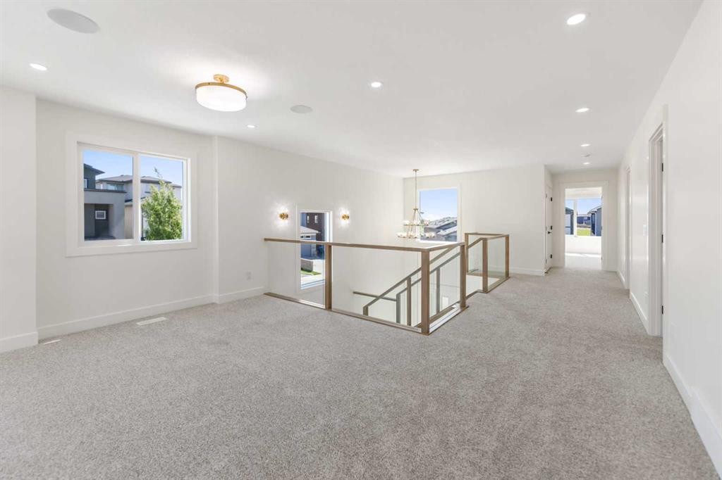 59 Walcrest View Se, Calgary, AB - Indoor Photo Showing Other Room