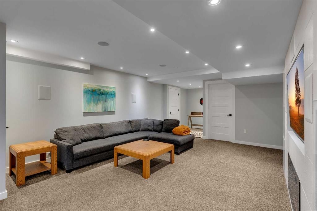 229 22 Avenue Ne, Calgary, AB