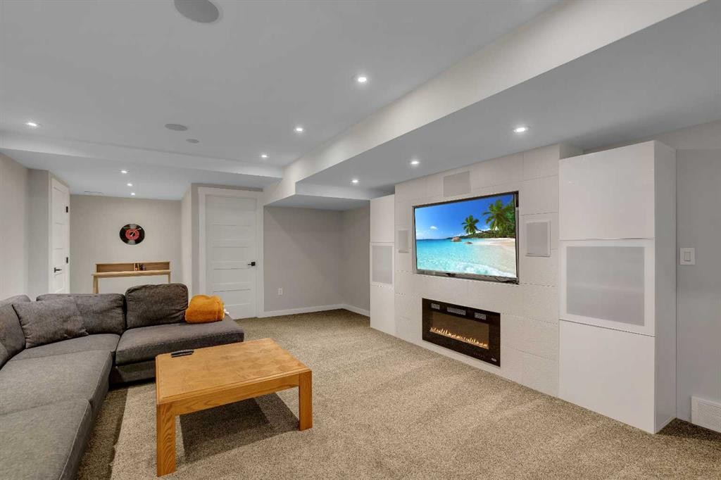 229 22 Avenue Ne, Calgary, AB
