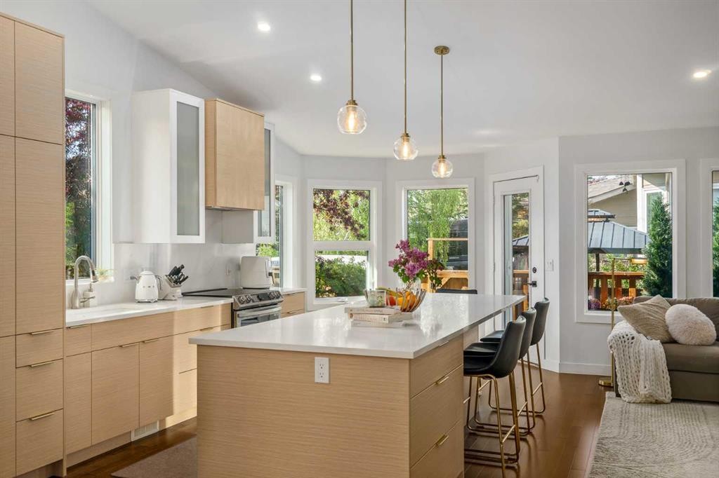 1414 Shawnee Drive Sw, Calgary, AB