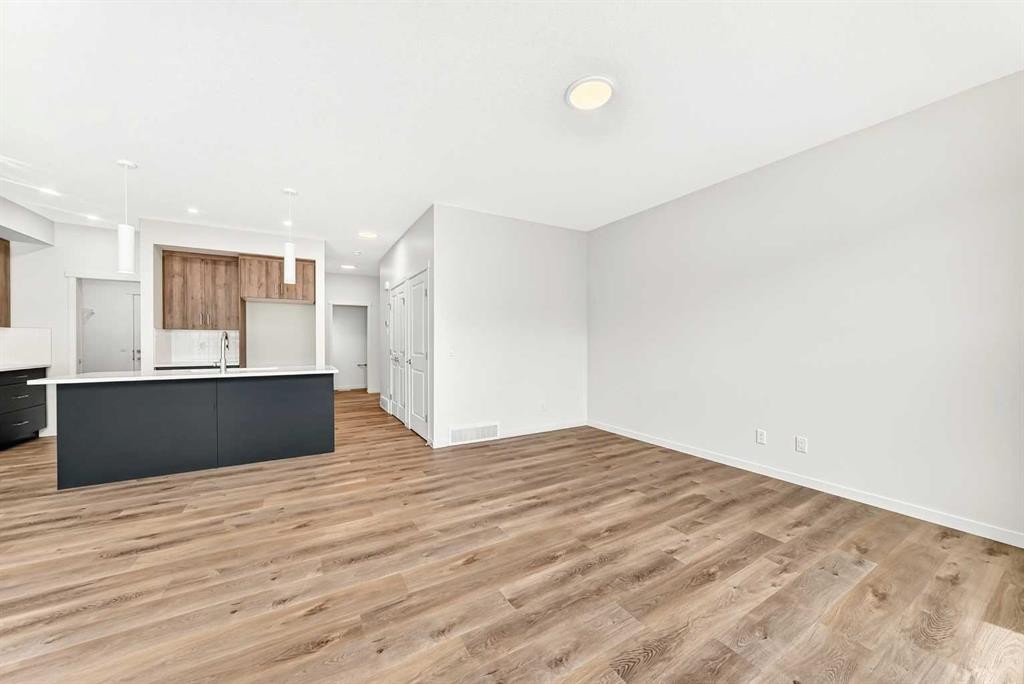 1065 Sawgrass Link Nw, Airdrie, AB