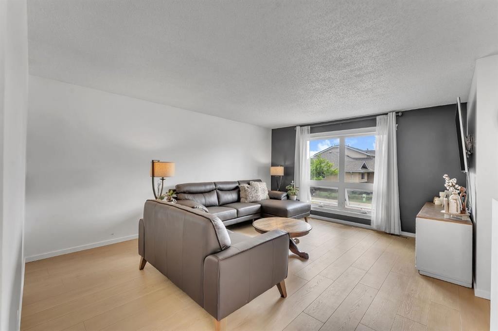 74 Eldorado Road Se, Airdrie, AB