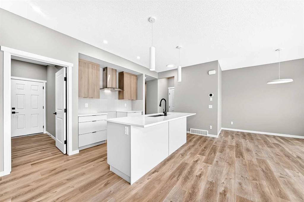 1061 Sawgrass Link Nw, Airdrie, AB