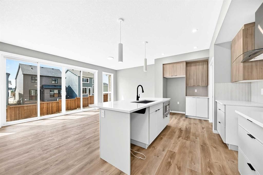 1061 Sawgrass Link Nw, Airdrie, AB