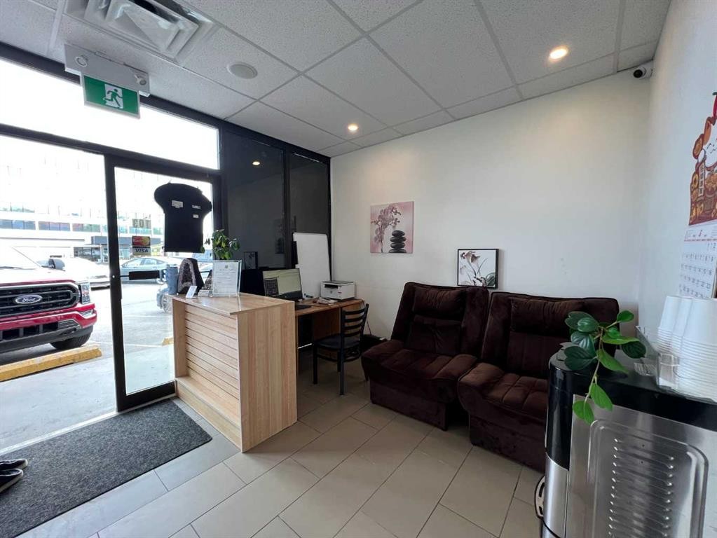 103-4515 Mcleod Trail Sw, Calgary, AB