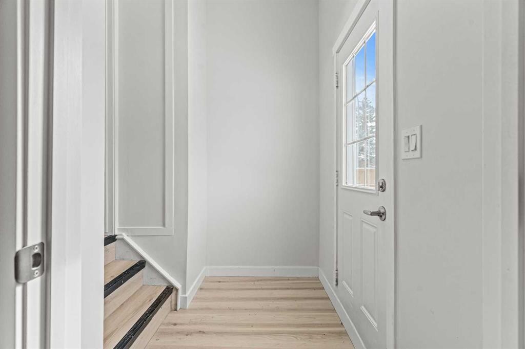 937 Marcombe Drive Ne, Calgary, AB - Indoor Photo Showing Other Room