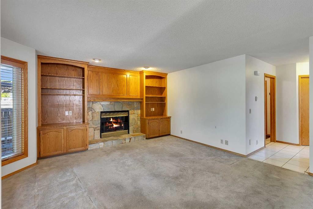 83 Sanderling Road Nw, Calgary, AB