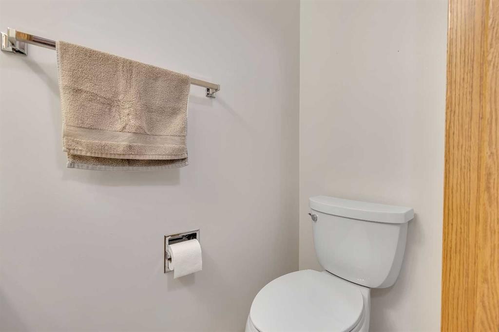 83 Sanderling Road Nw, Calgary, AB