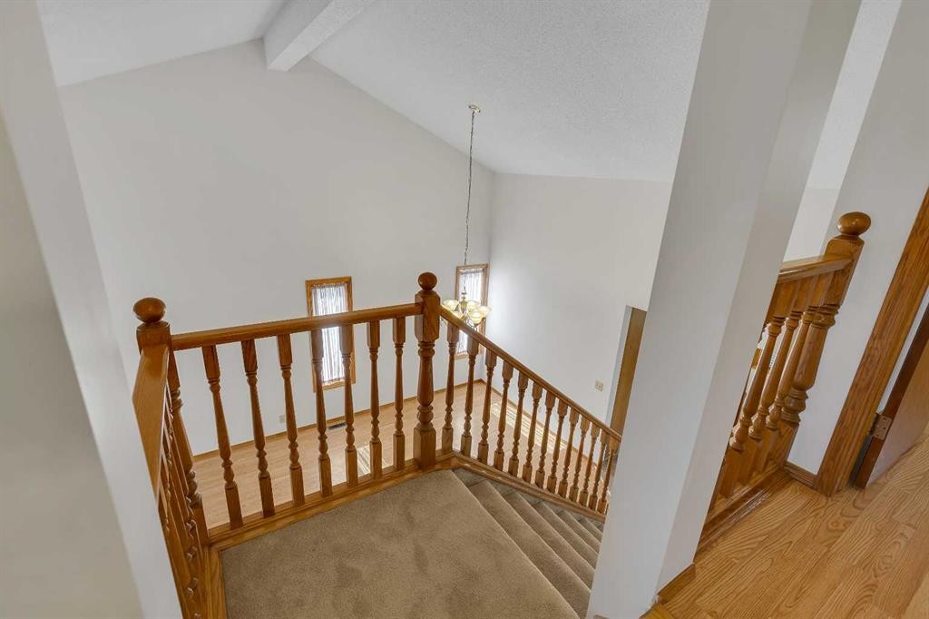 83 Sanderling Road Nw, Calgary, AB
