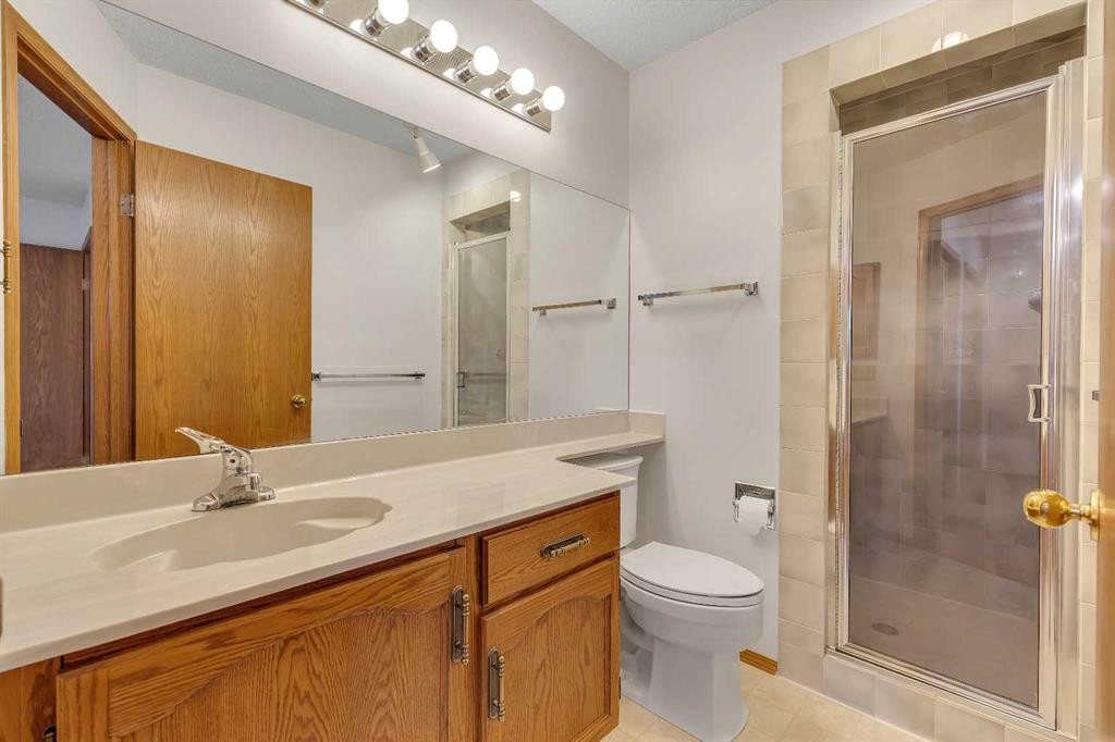 83 Sanderling Road Nw, Calgary, AB