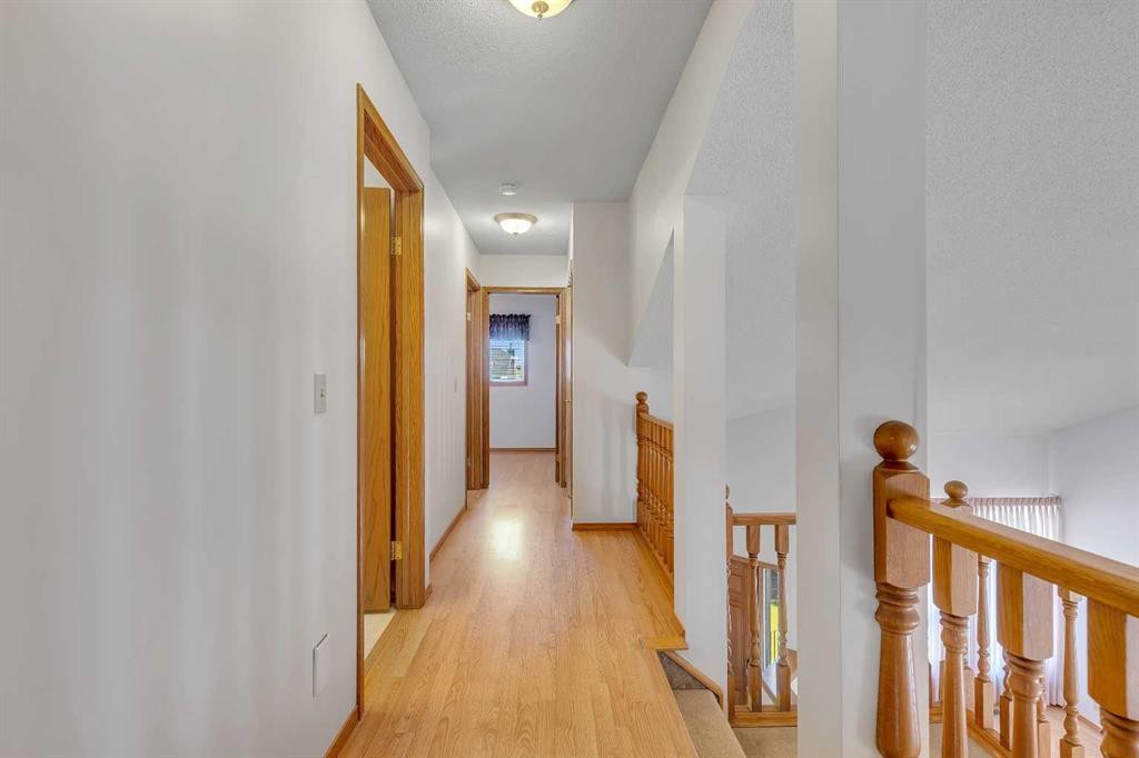 83 Sanderling Road Nw, Calgary, AB