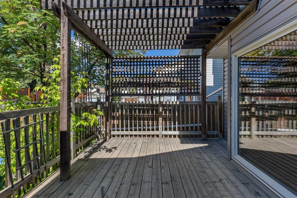 83 Sanderling Road Nw, Calgary, AB