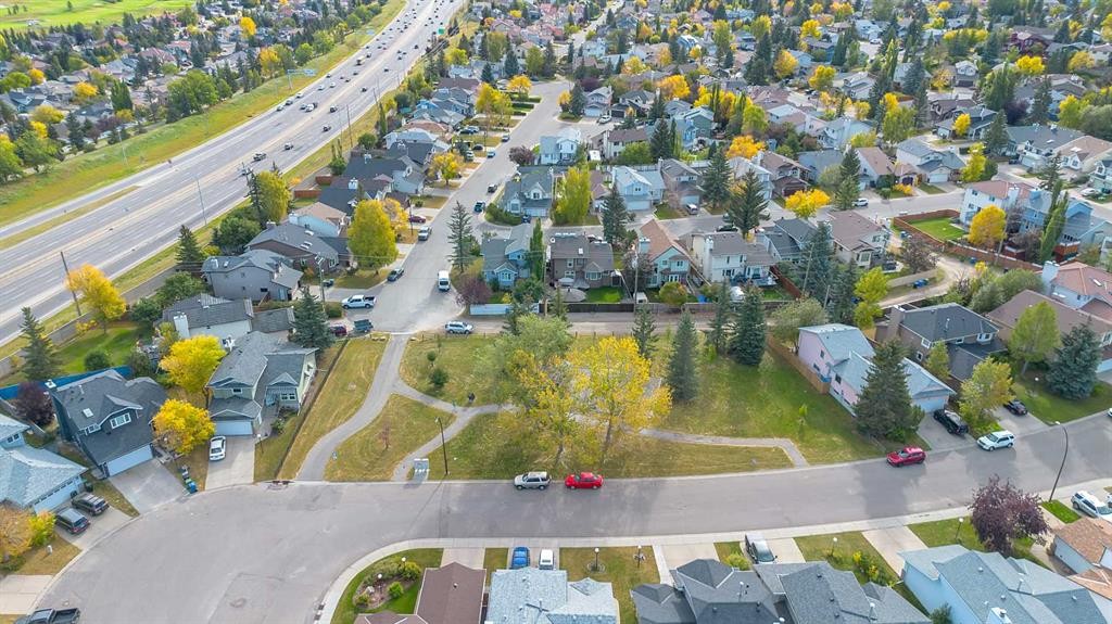 83 Sanderling Road Nw, Calgary, AB