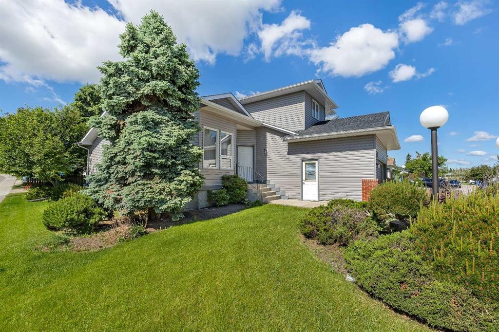 83 Sanderling Road Nw, Calgary, AB