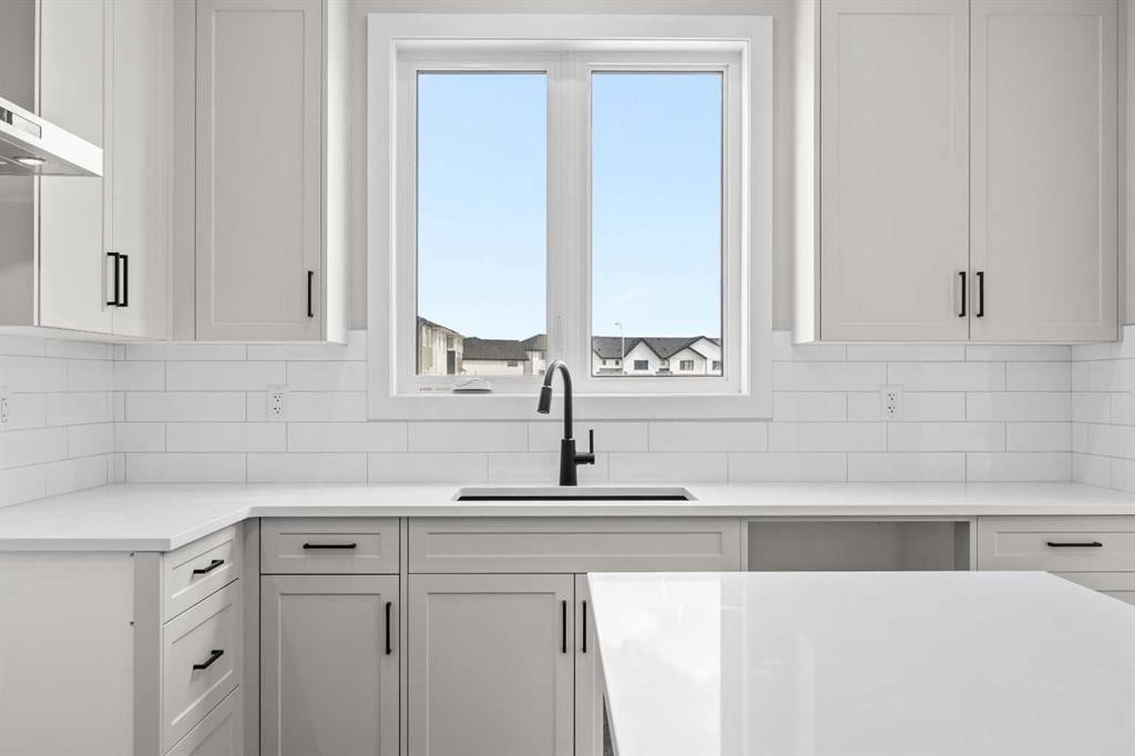 72 Amblefield View Nw, Calgary, AB