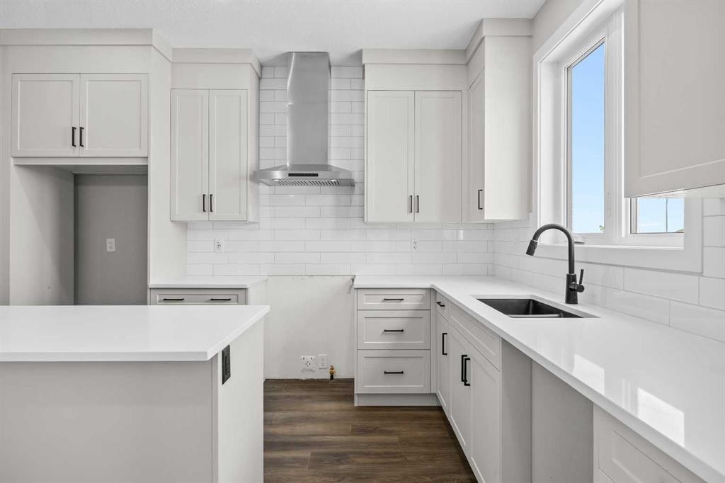 72 Amblefield View Nw, Calgary, AB