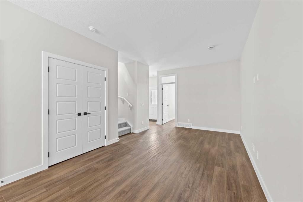 72 Amblefield View Nw, Calgary, AB
